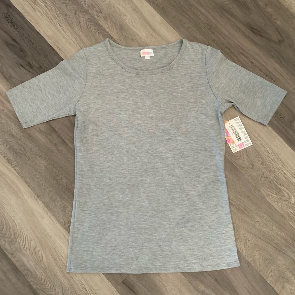 LuLaRoe Gigi Top size M - NWT